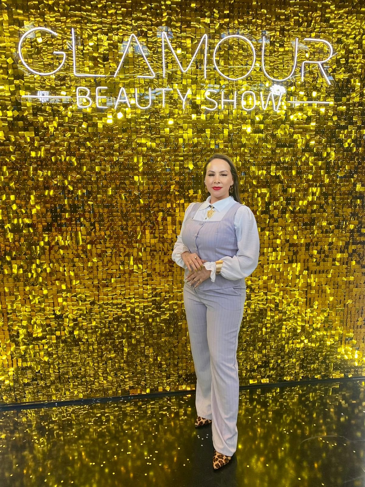 Michelly Morais em grande evento de beleza
